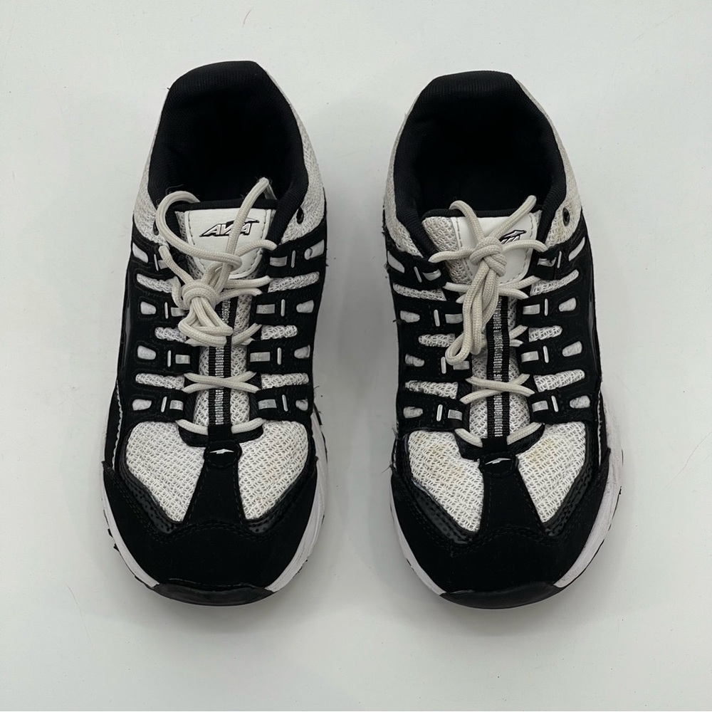 AVIA WOMENS ATHLETIC SHOES, SZ 8, VERY GOOD CONDITION, PREOWNED. BLACK W…